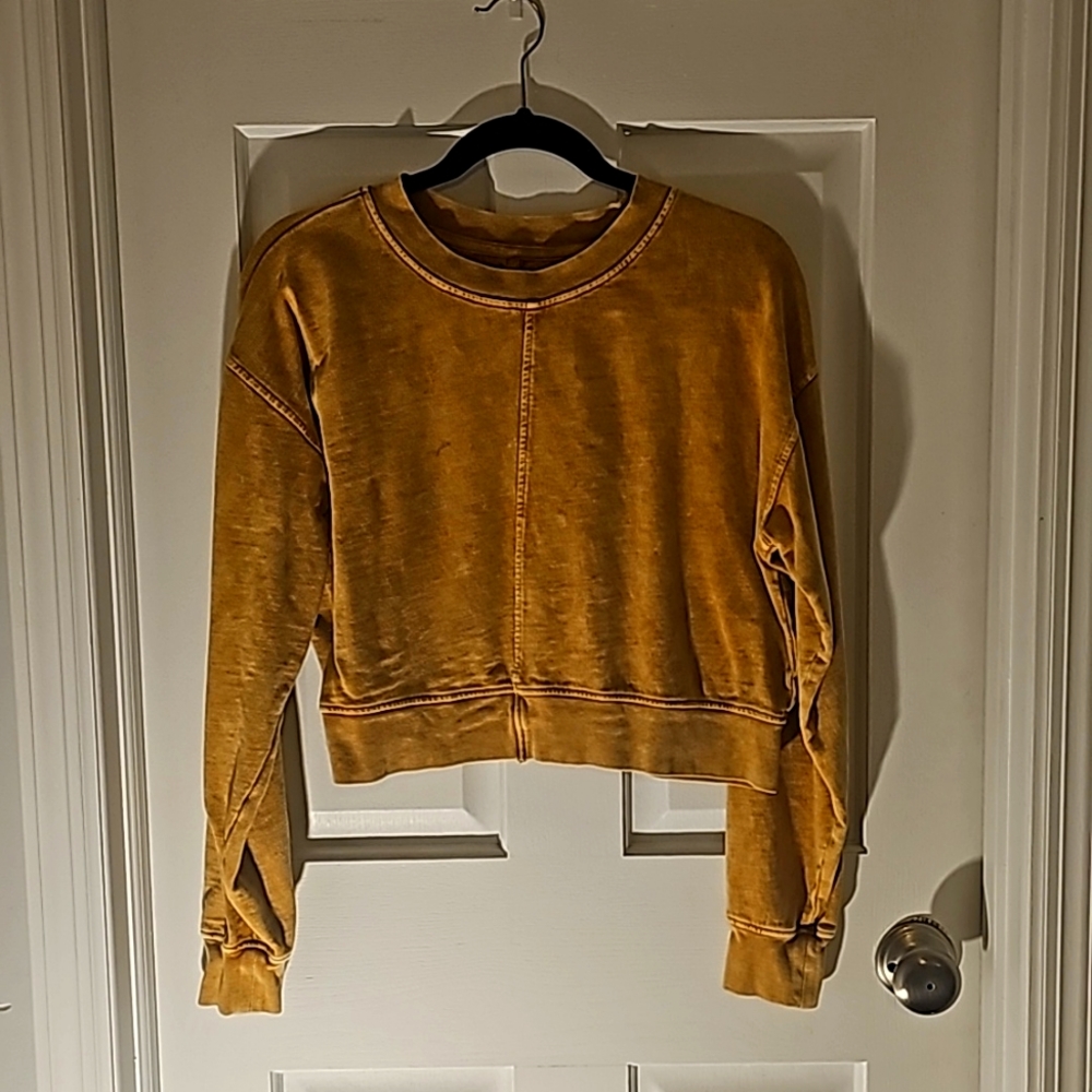 Arizona Small Cropped Crew Neck Sweater